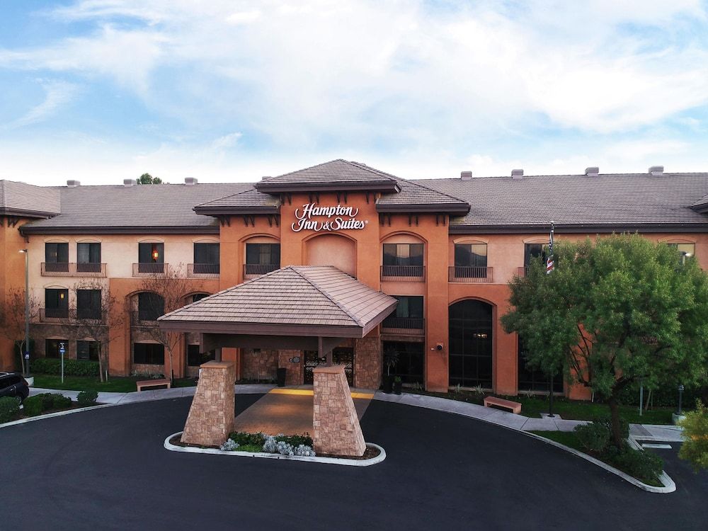 햄프턴 스위트 테메큘라