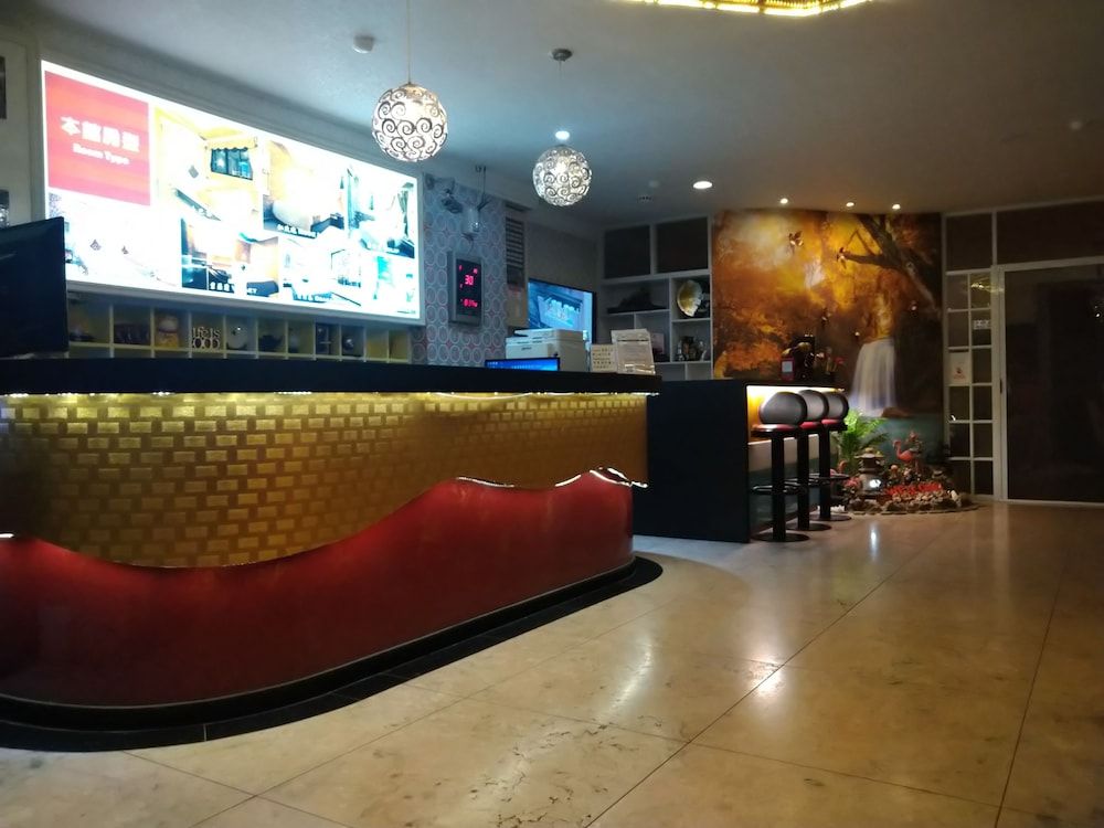 ボストン ホテル (波士頓大飯店)