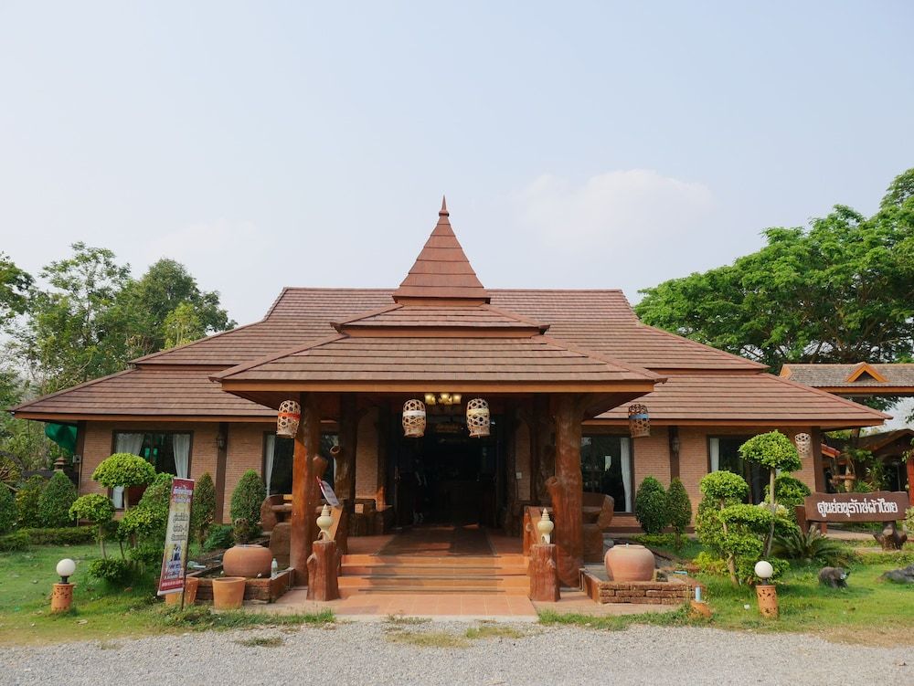 Sisatchanalai Heritage & Resort