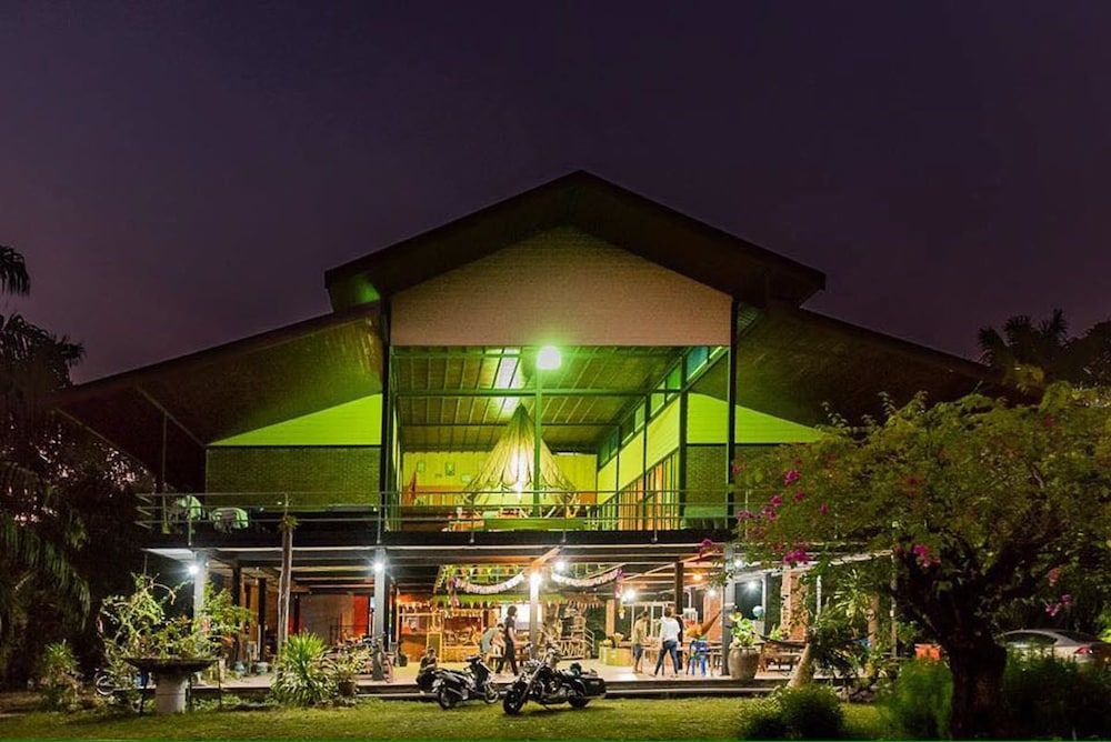 Steelloft Home Stay