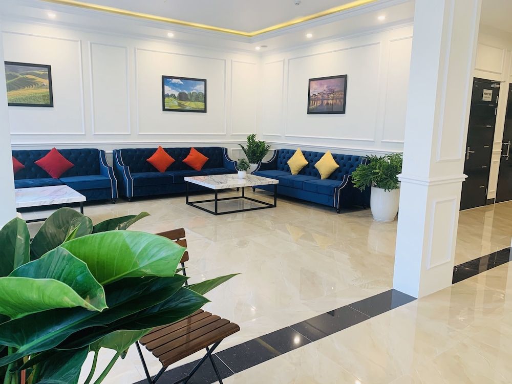 Paragon House & Residence