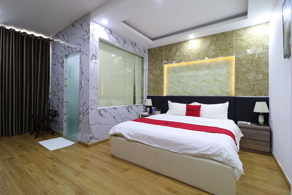 RedDoorz Plus Vienna Hotel