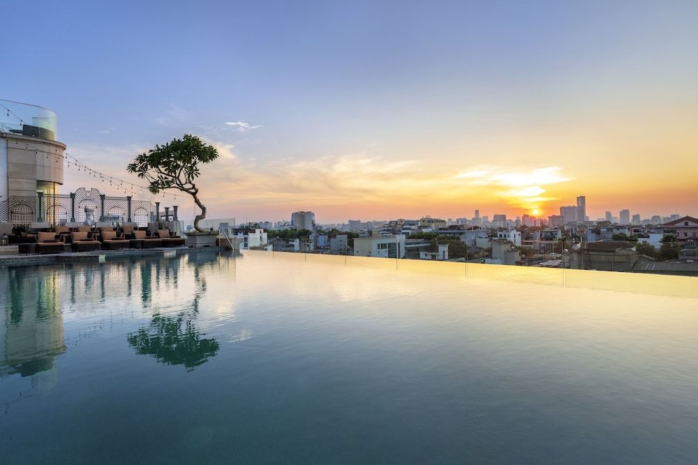 Peridot Grand Luxury Boutique Hotel