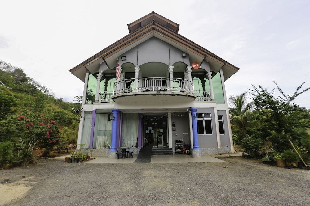 OYO 89933 Nun Hotel