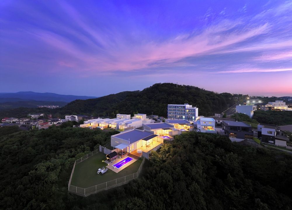 크리스탈 빌라 시라하마