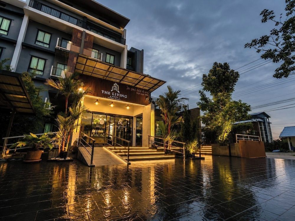 The Living Hotel SamutPrakan