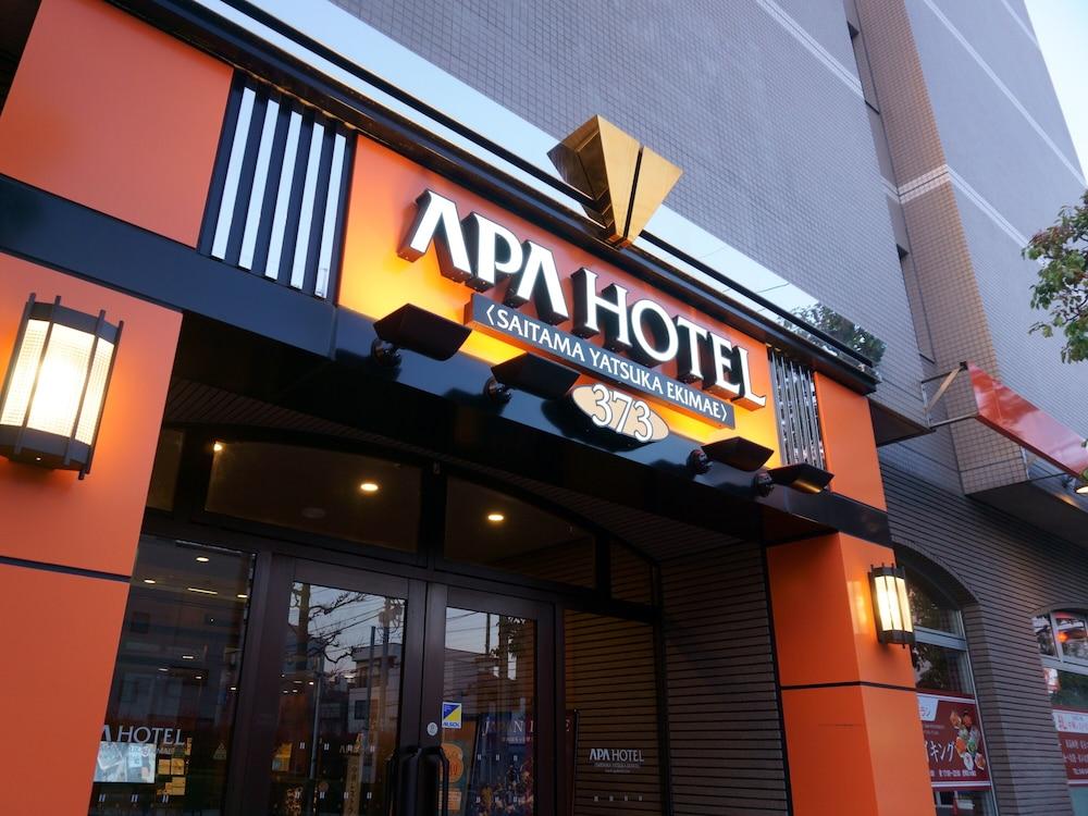 hotelImg