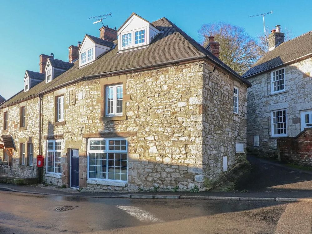 Lovely 4 bed House Sleeping 8 Near Ashbourne