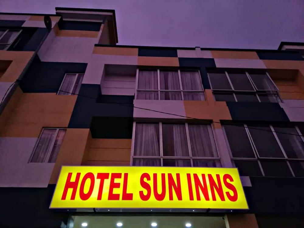 hotelImg