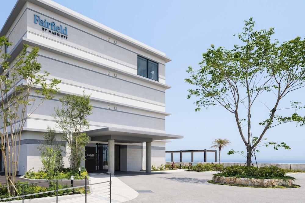 hotelImg